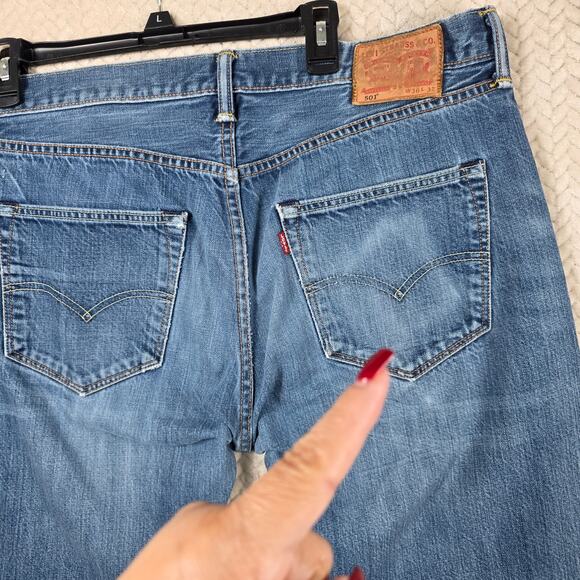 Levi’s 501 Jeans Mens 36x32 Blue Button Fly Straight Leg Denim Casual Minimalist - Picture 6 of 13
